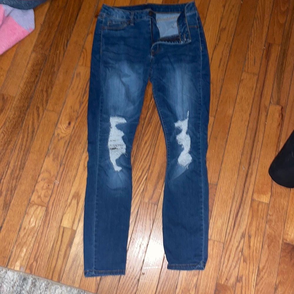 ripped skinny jeans